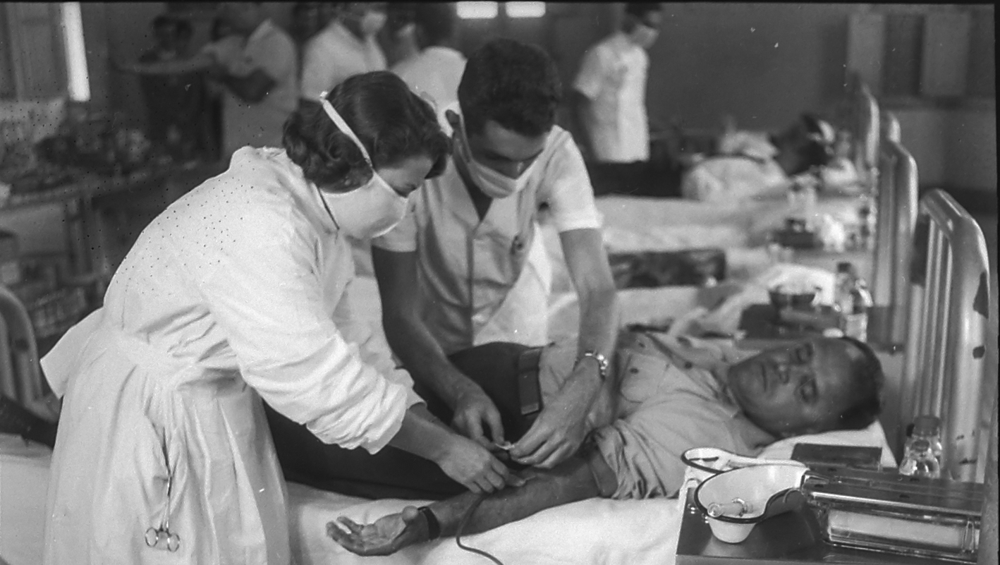 Chão de Escola #01: O trabalho das profissionais da área de saúde nas pandemias de 1918 e 2020