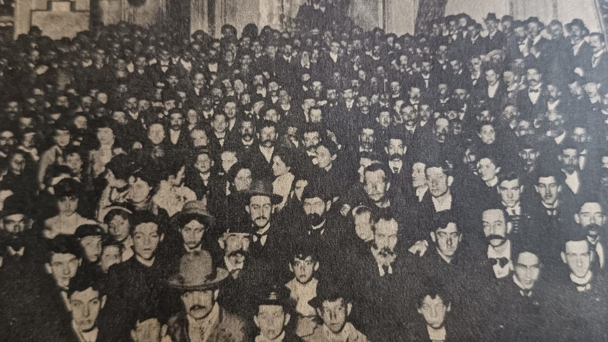 LMT#143 O Ateneu Popular do Sindicato Único da Agulha, Montevidéu, Uruguai – Rodolfo Porrini